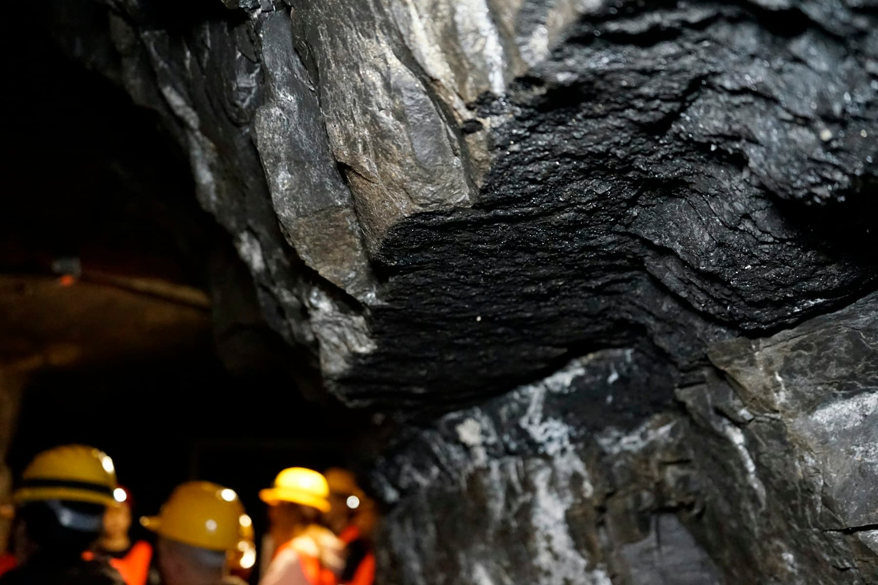 Mining operation with heavy plant and confined workings
